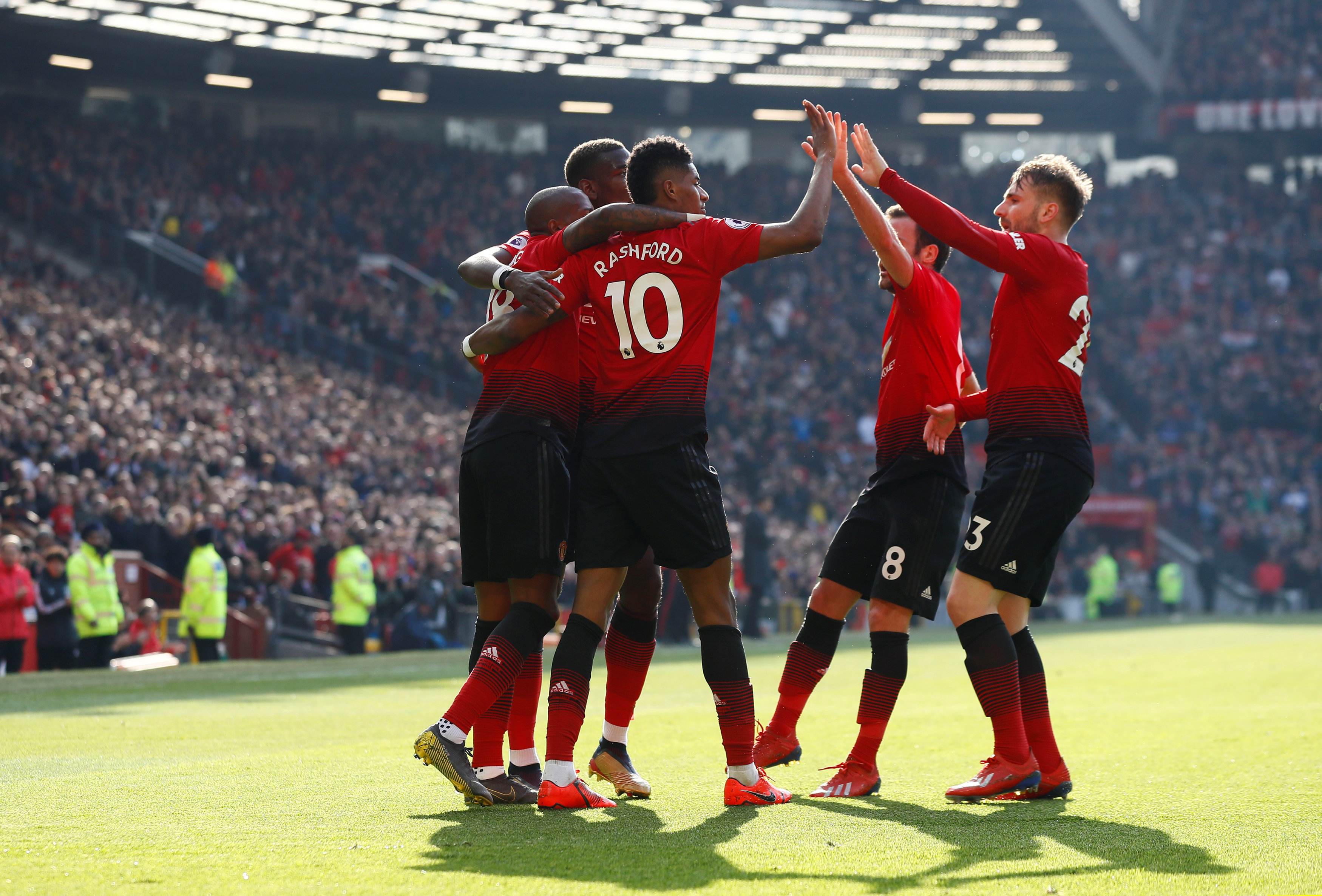 尤为亮眼 尤为亮眼